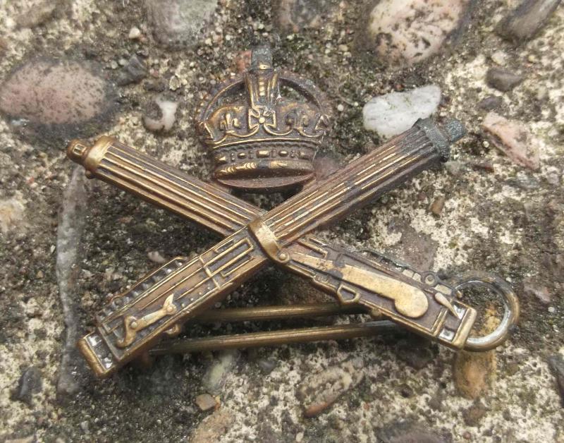 British Army MGC Officers Collar Badge WW1 Machine Gun Corps