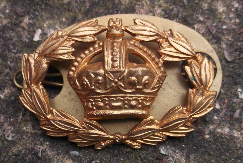 British and Commonwealth Army WO2 Warrant Officer Military Brass KC Wrist Arm Rank Badge