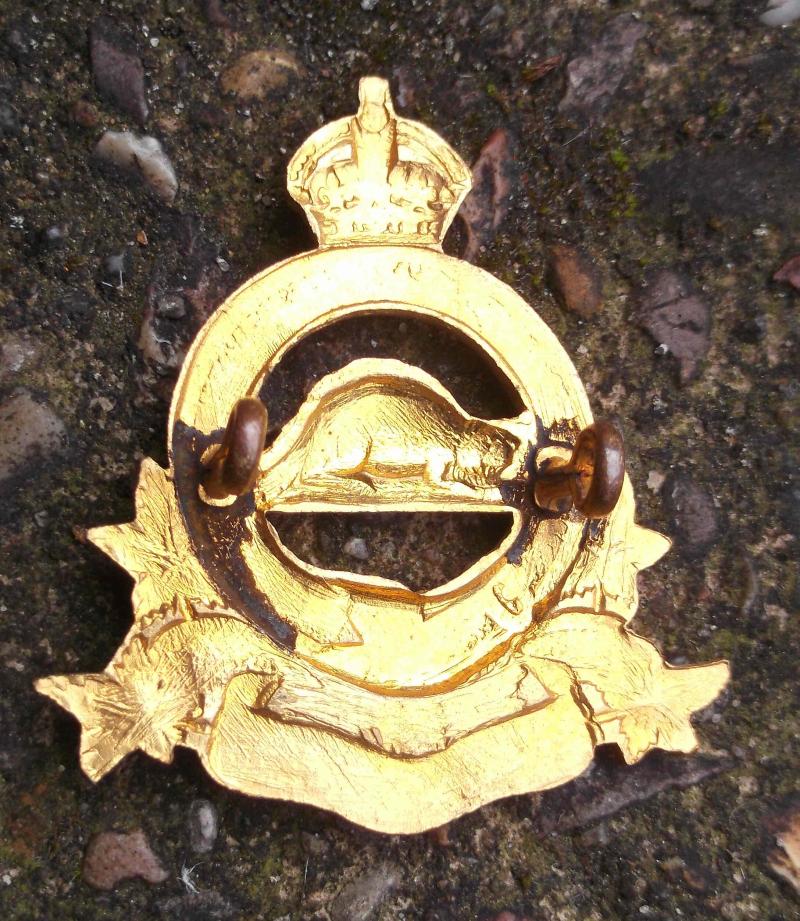 WW2 Cap Badge Royal Canadian Army Pay Corps RCAPC