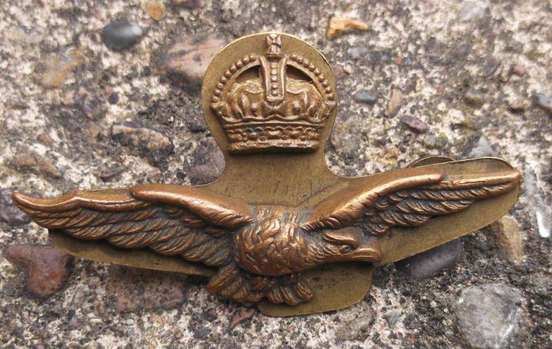 British RAF WW2 Officer Side Cap Badge Royal Air Force