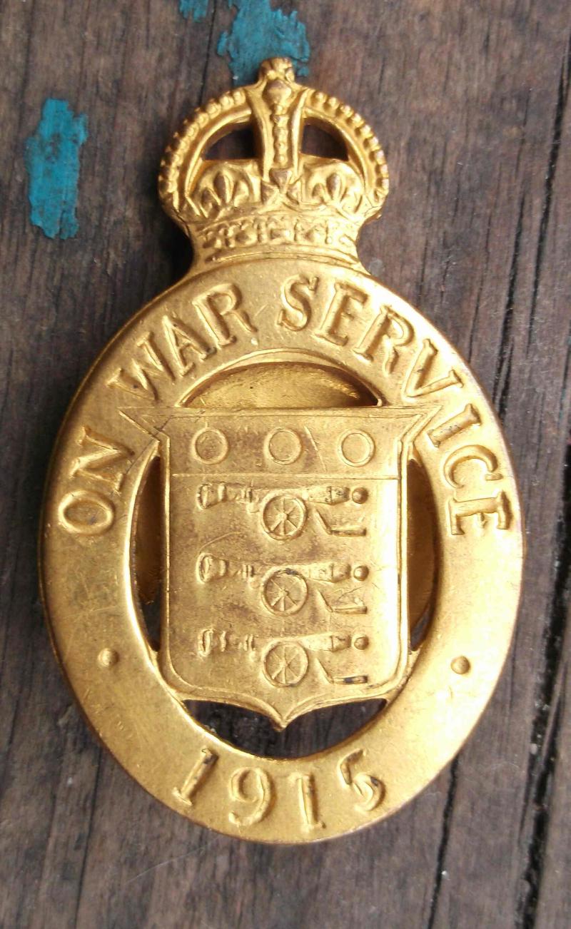 British WW1 On War Service 1915 Munition Workers Lapel Badge