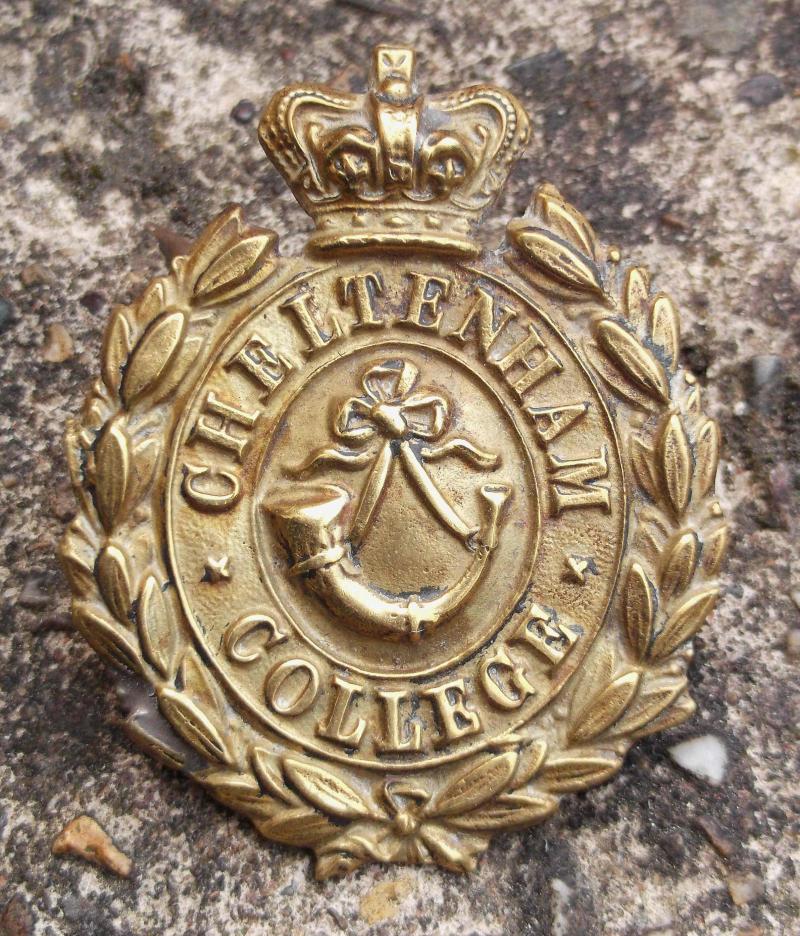 Victorian British Army Cheltenham College Cap Badge