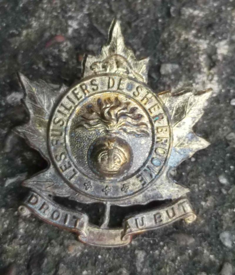 Canadian Army Cap Badge Canada Les Fusiliers De Sherbrooke