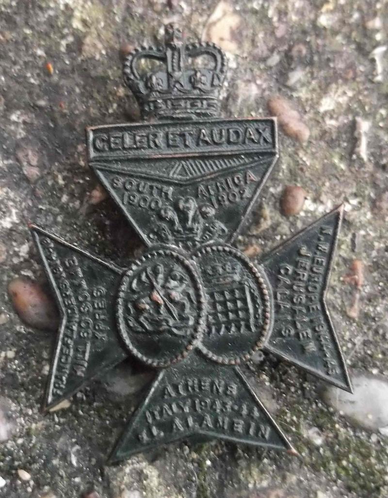 British 6th London Regiment British Army Queen’s Westminster & Civil Service Rifles Cap Badge