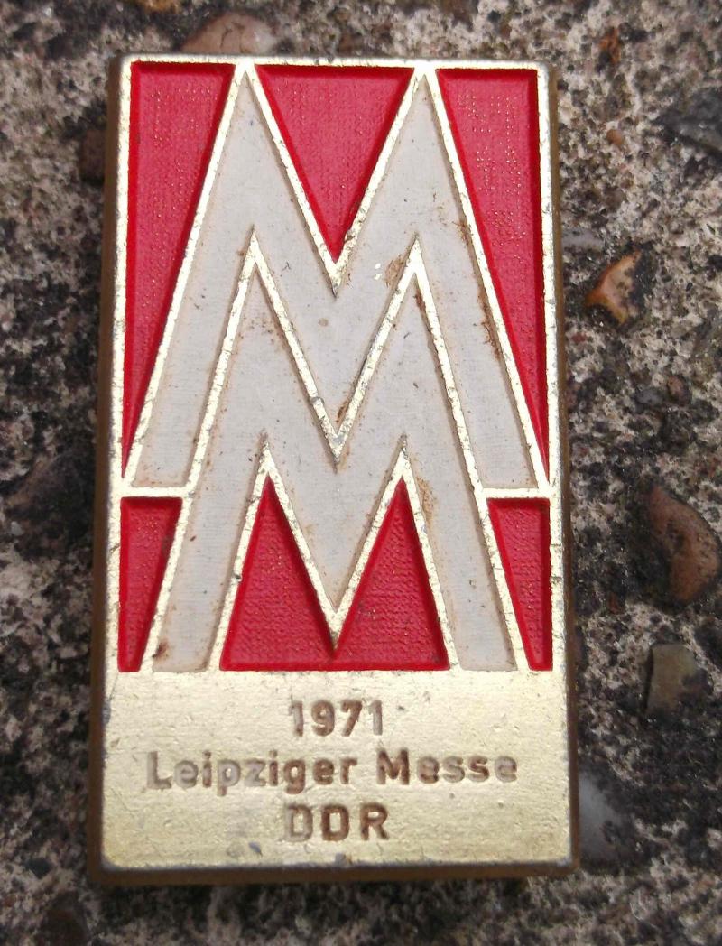 East Germany Leipziger Messe Leipzig DDR Trade Fair Pin Badge