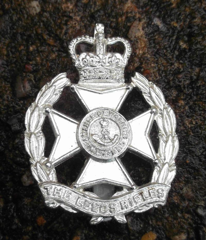 British Army The Leeds Rifles Regiment Staybrite Anodised Cap Badge