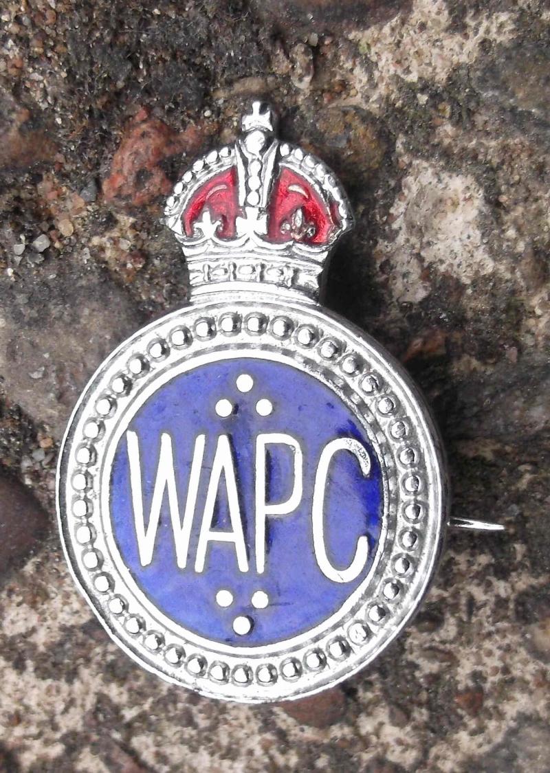 British Women's Auxiliary Police Corps W.A.P.C.Lapel Badge King's Crown