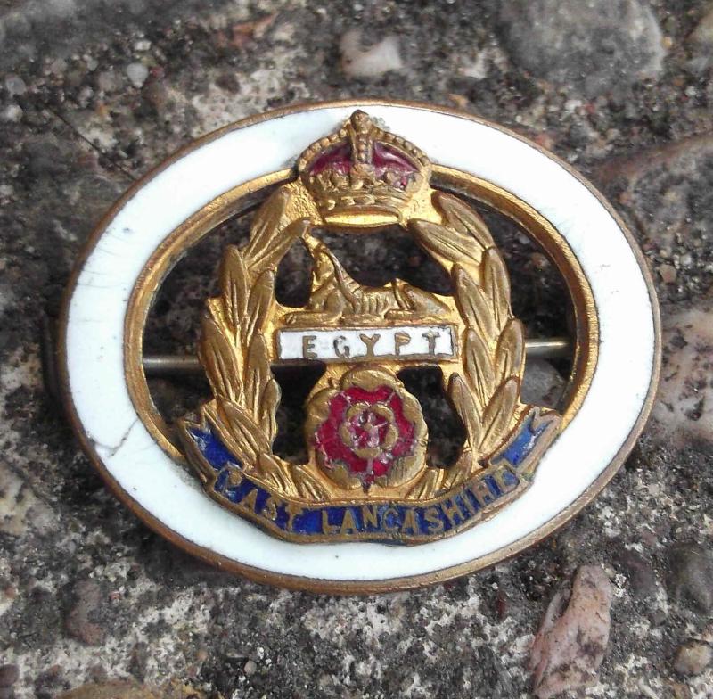 British Army East Lancashire Regiment Sweethearts or Veterans Brooch