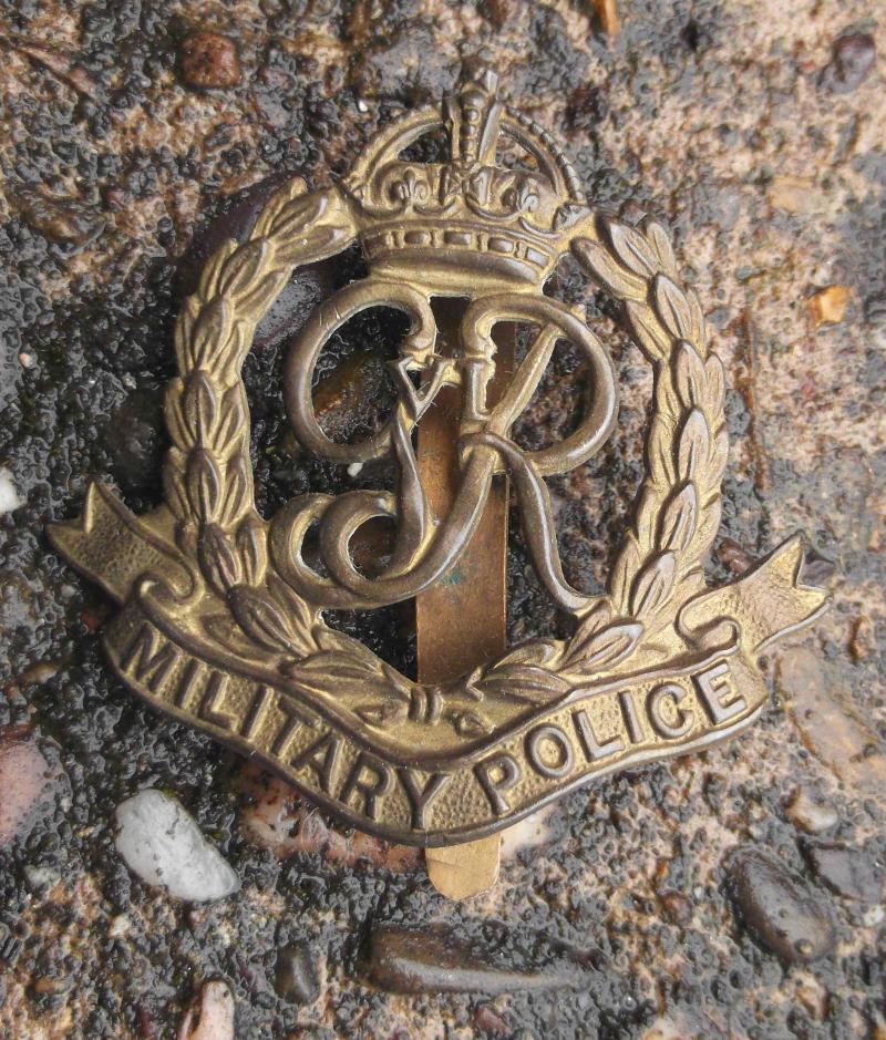 British Army Royal Military Police Cap Badge WW2  RMP