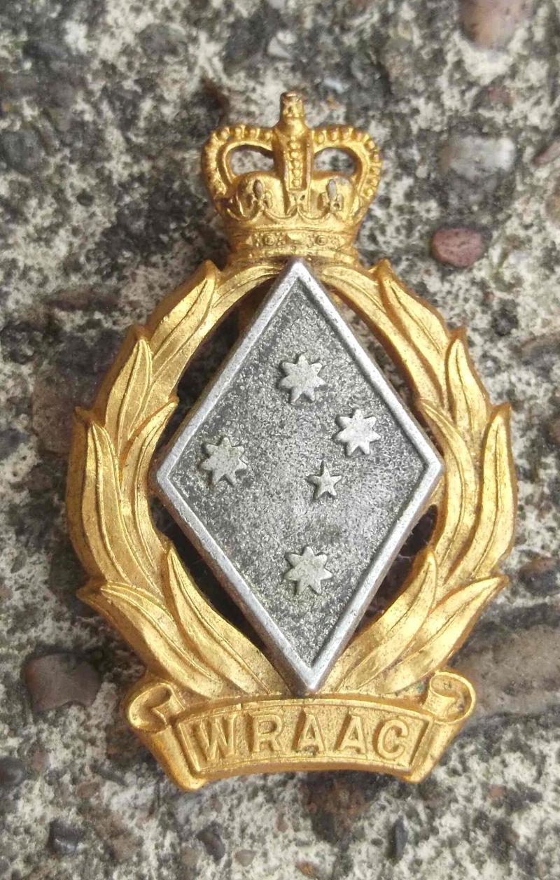 Australian Army WRAAC Cap Badge EIIR Womens Royal Australian Army Corps
