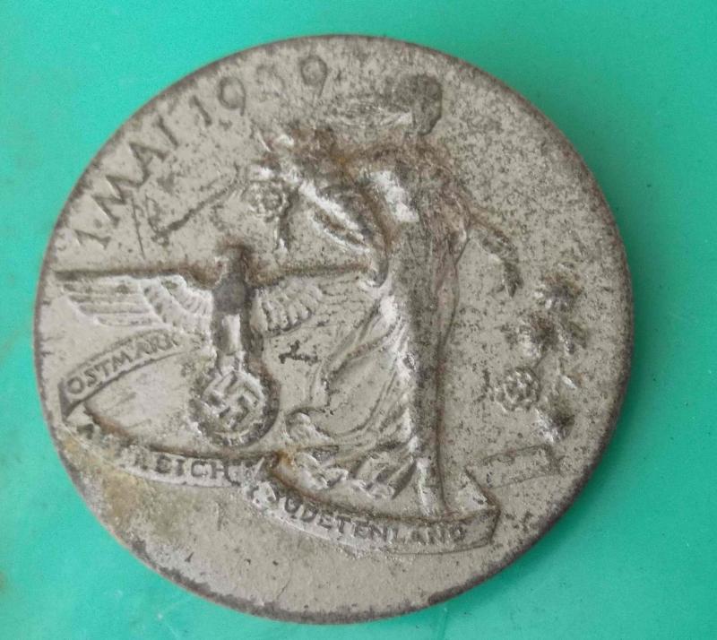 German Tinnie Badge May Labour Day 1939 Third Reich